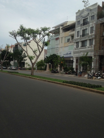 Bán đất mặt tiền đường Hà Huy Tập (đoạn 2 chiều) khu Nam Long 1, Phú Mỹ Hưng