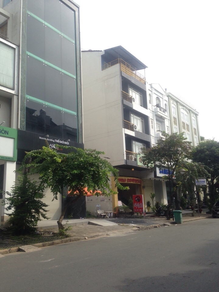Bán nhà phố Hưng Gia Phú Mỹ Hưng Quận 7, giá rẻ nhất thị trường, giá 18.5 tỷ