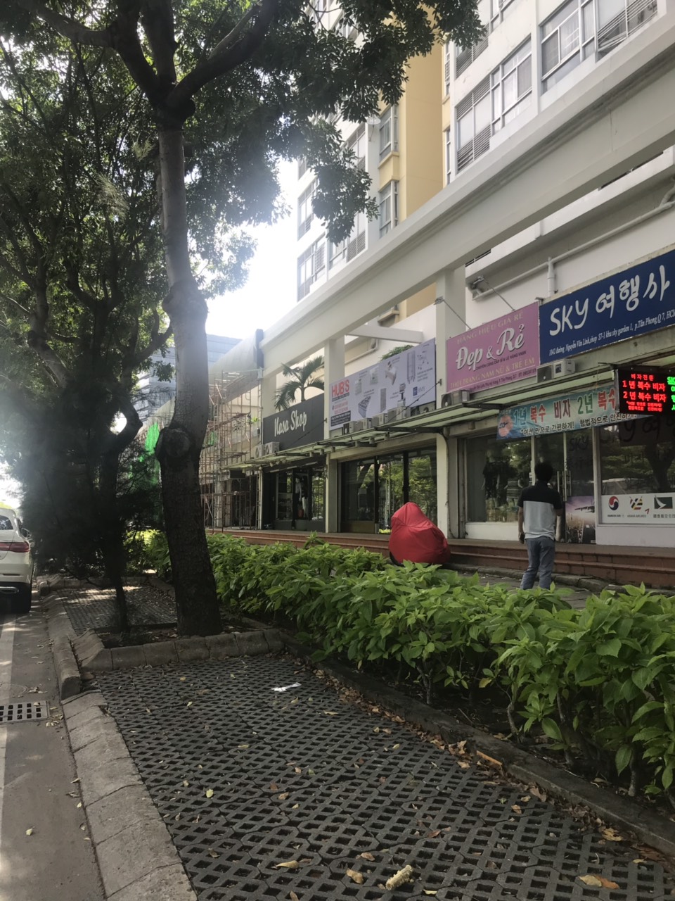 Cho thuê shop kinh doanh Mặt tiền đường Nguyễn Văn Linh, Phú Mỹ Hưng, Quận 7