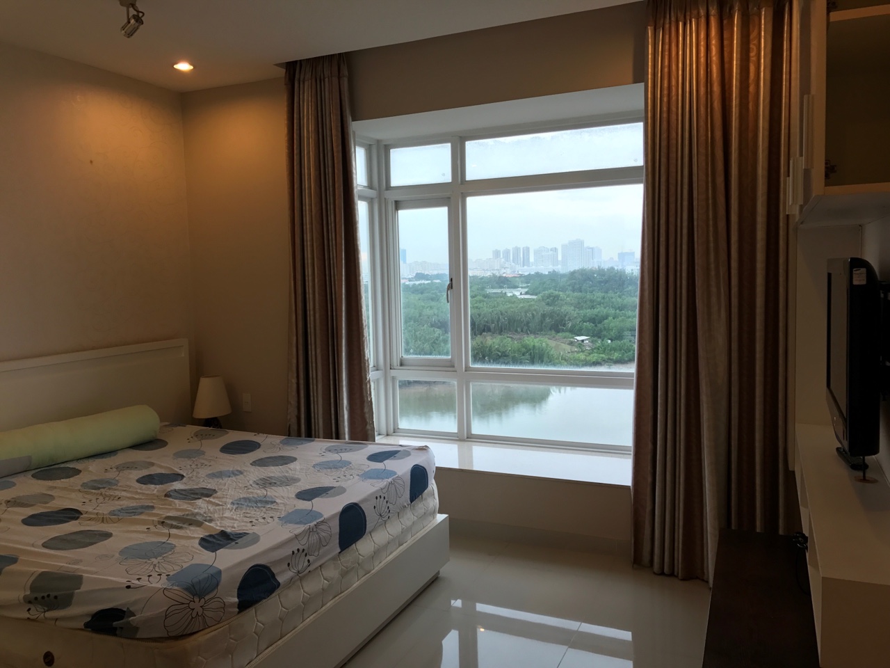 Bán căn hộ Riverside Phú Mỹ Hưng, view sông, 3 Phòng ngủ, Nội thất cao cấp