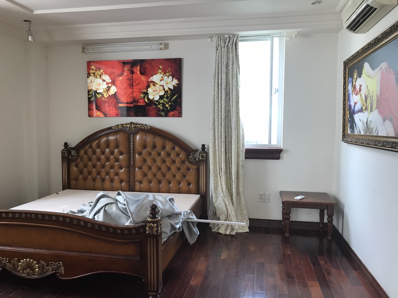 Cho thuê biệt thự Phú Mỹ Hưng, 5 phòng ngủ, nhà thiết kế cổ điển