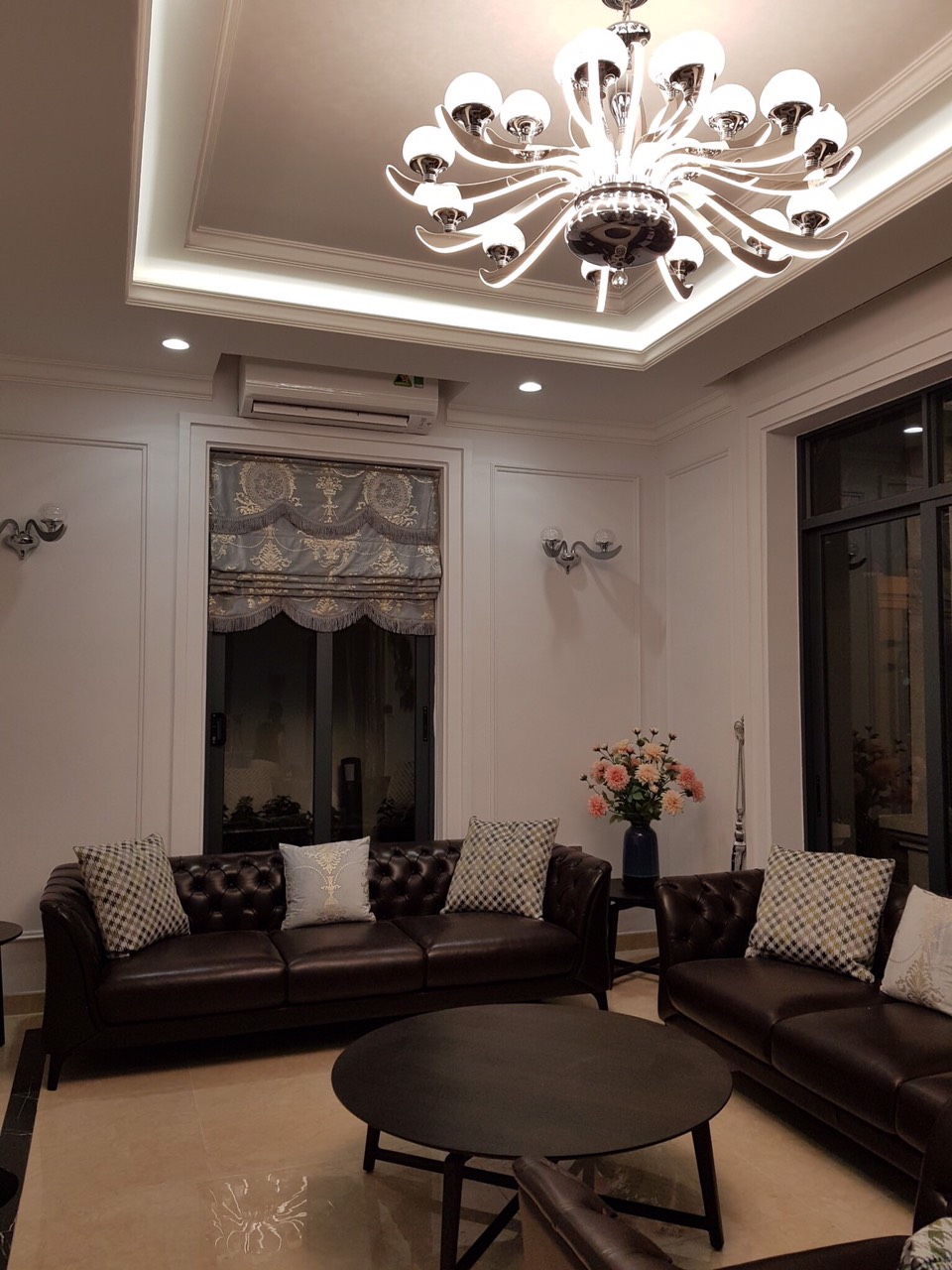Cho thuê biệt thự sân vườn Phú Mỹ Hưng, Q7 nhà mới 100% có hồ bơi và phòng karaoke riêng