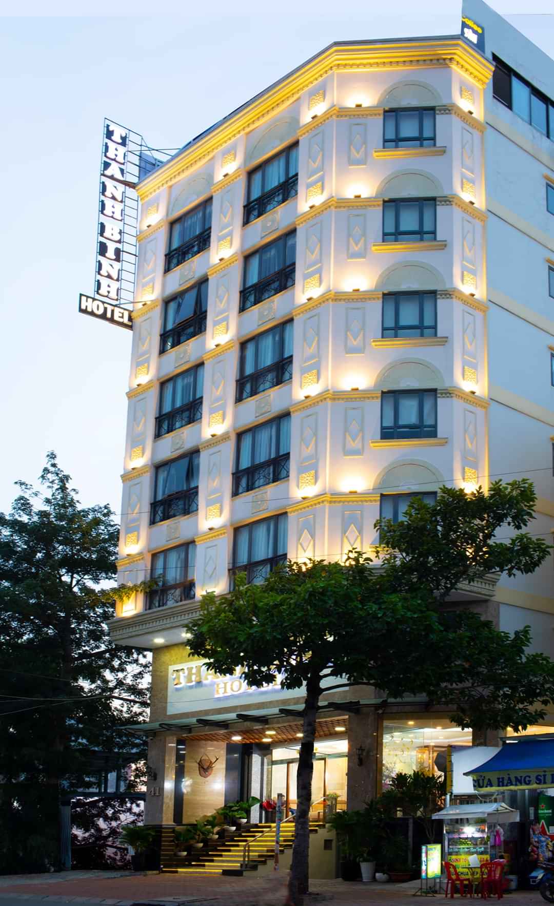 Cần Bán gấp khách sạn 3 sao quận 7, 53 phòng, giá tốt đầu tư LH 0909 415 499
