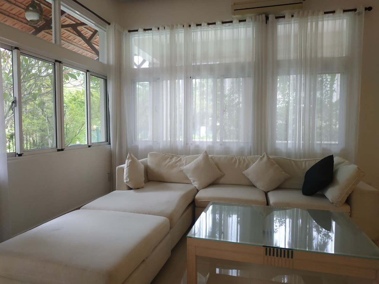 Cho thuê biệt thự tại Phú Mỹ Hưng, có hồ bơi riêng 5PN NT cao cấp